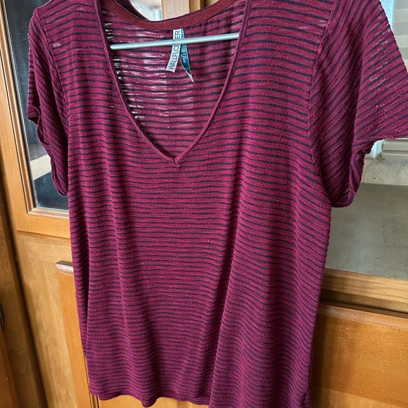 Wallflower Burgundy and Black Striped V-Neck Tee - Picture 1 of 2